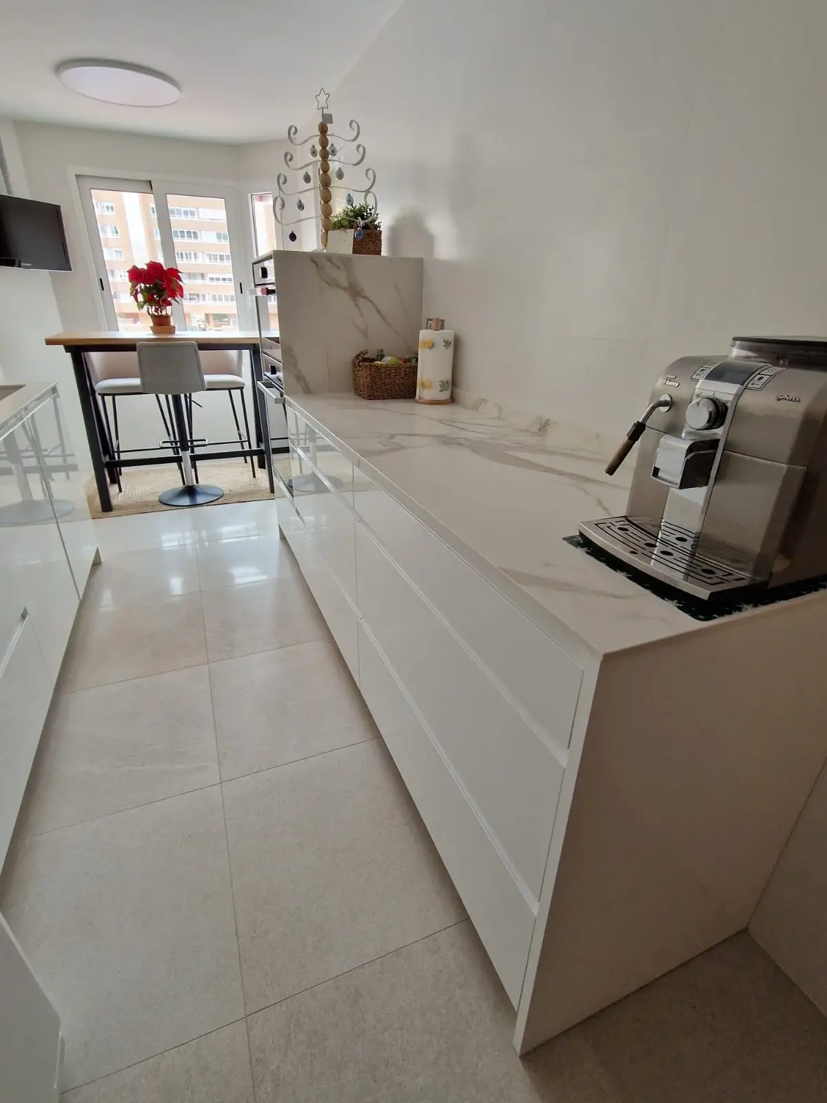 eb6e00f6-99dd-4022-80e4-335f816f1f34